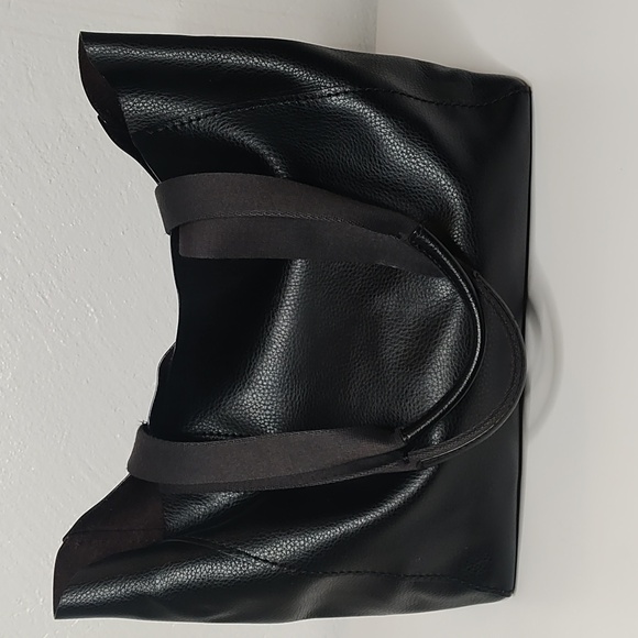 Derby coach black leather tote bag with brown interior two strap shoulder bag - Picture 4 of 10